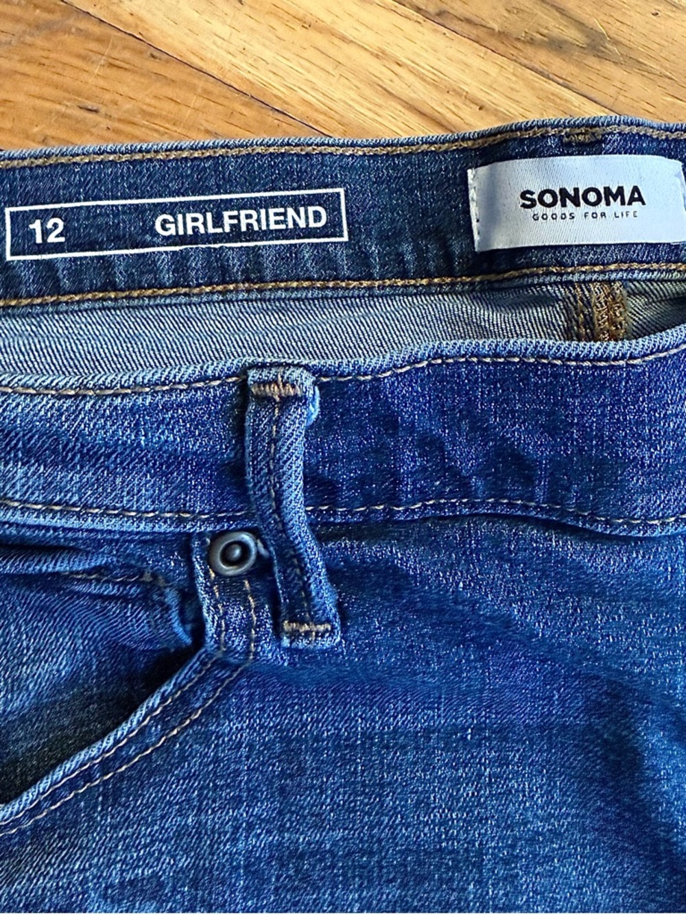Sonoma Women’s Blue Jeans with Faded Stars around Pockets - Picture 6 of 7
